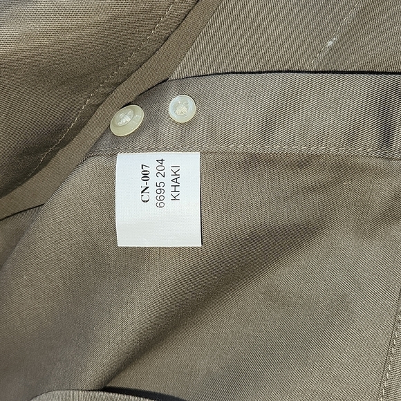 Hartwell Khaki Long Sleeve Casual Button Down Sz. M Shirt - Picture 7 of 10
